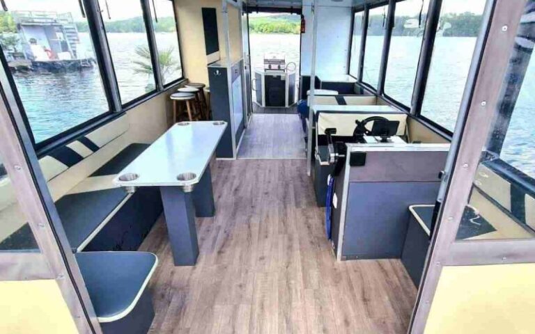 Eventfloß mieten in Berlin Köpenick führerscheinfrei für 16 Personen