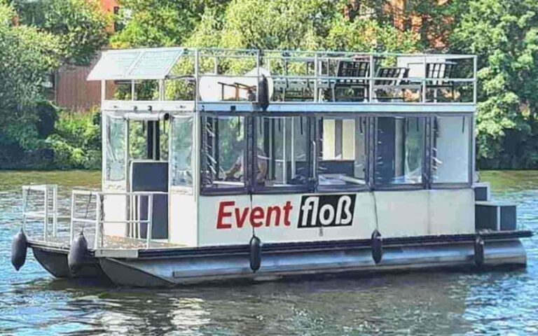 Eventfloß mieten in Berlin Köpenick führerscheinfrei für 16 Personen